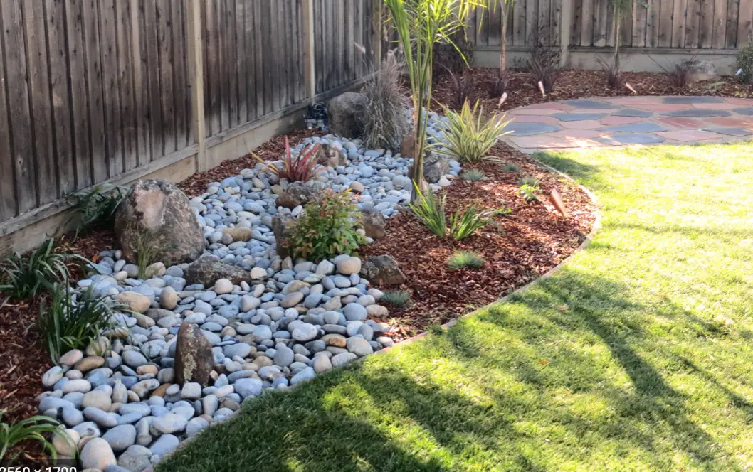 River Rock Landscaping Better, How To Use River Rock In Landscaping