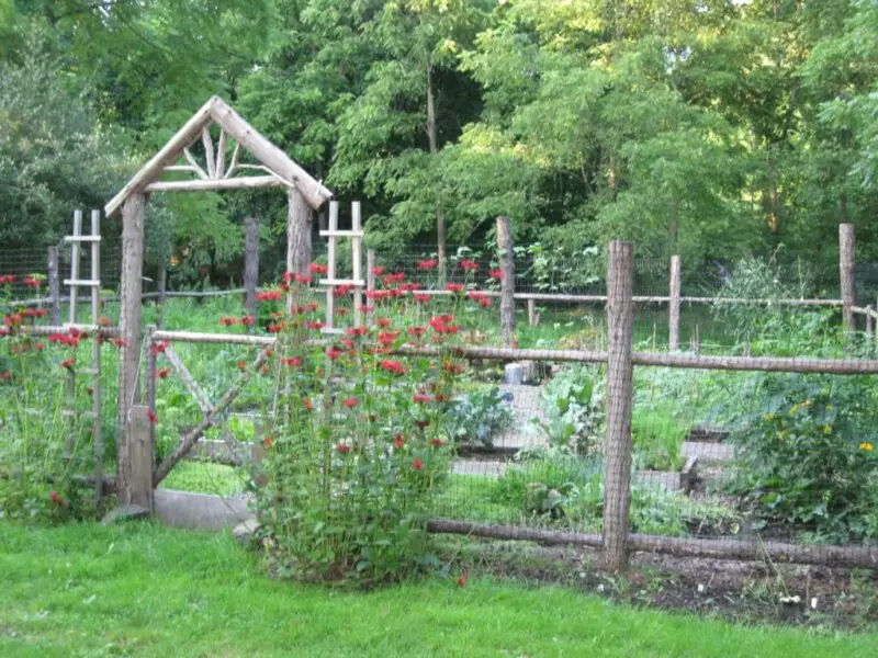Log Style Vegetable Garden Fence